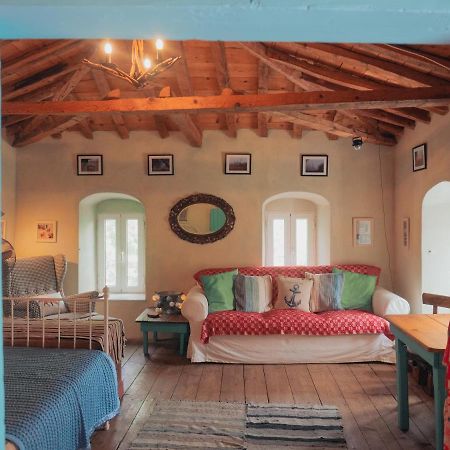 Vintage Stone-Built Country Cottage In Richea Kouloureika Bagian luar foto