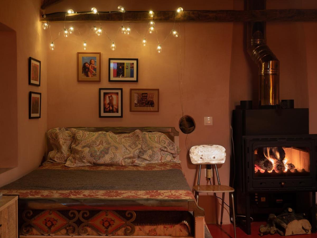 Vintage Stone-Built Country Cottage In Richea Kouloureika Bagian luar foto