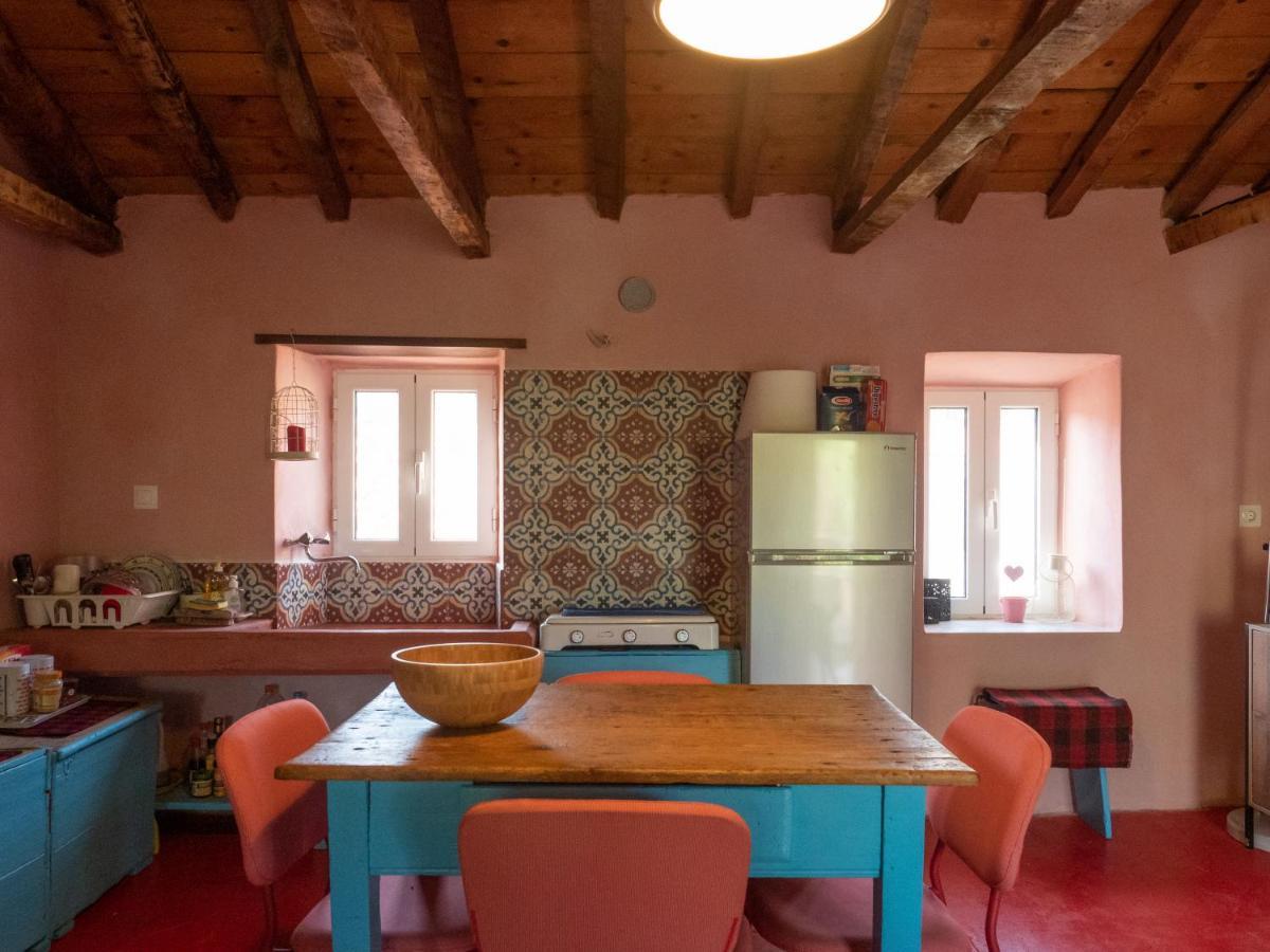 Vintage Stone-Built Country Cottage In Richea Kouloureika Bagian luar foto