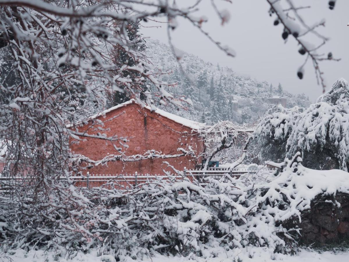 Vintage Stone-Built Country Cottage In Richea Kouloureika Bagian luar foto