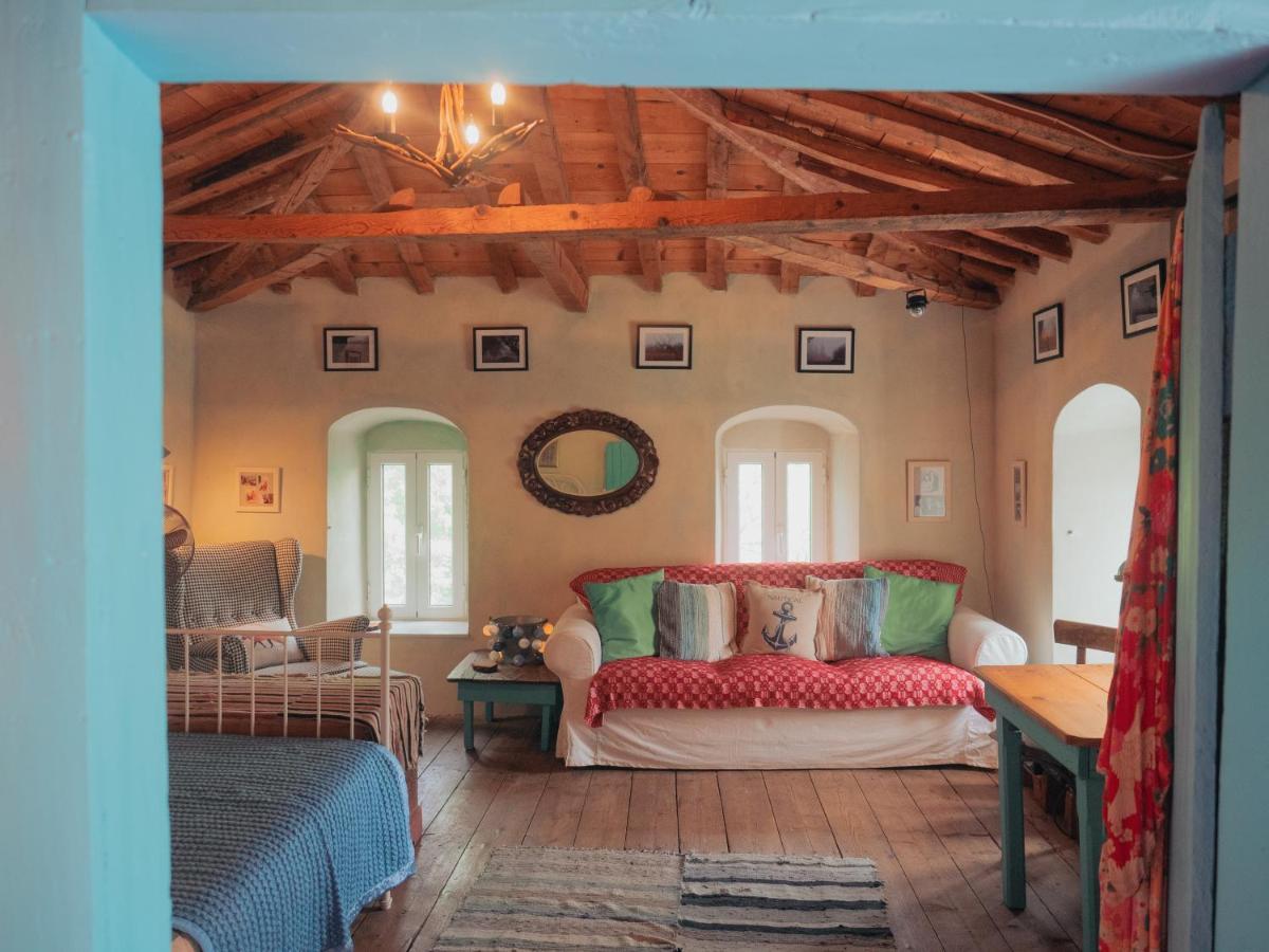 Vintage Stone-Built Country Cottage In Richea Kouloureika Bagian luar foto