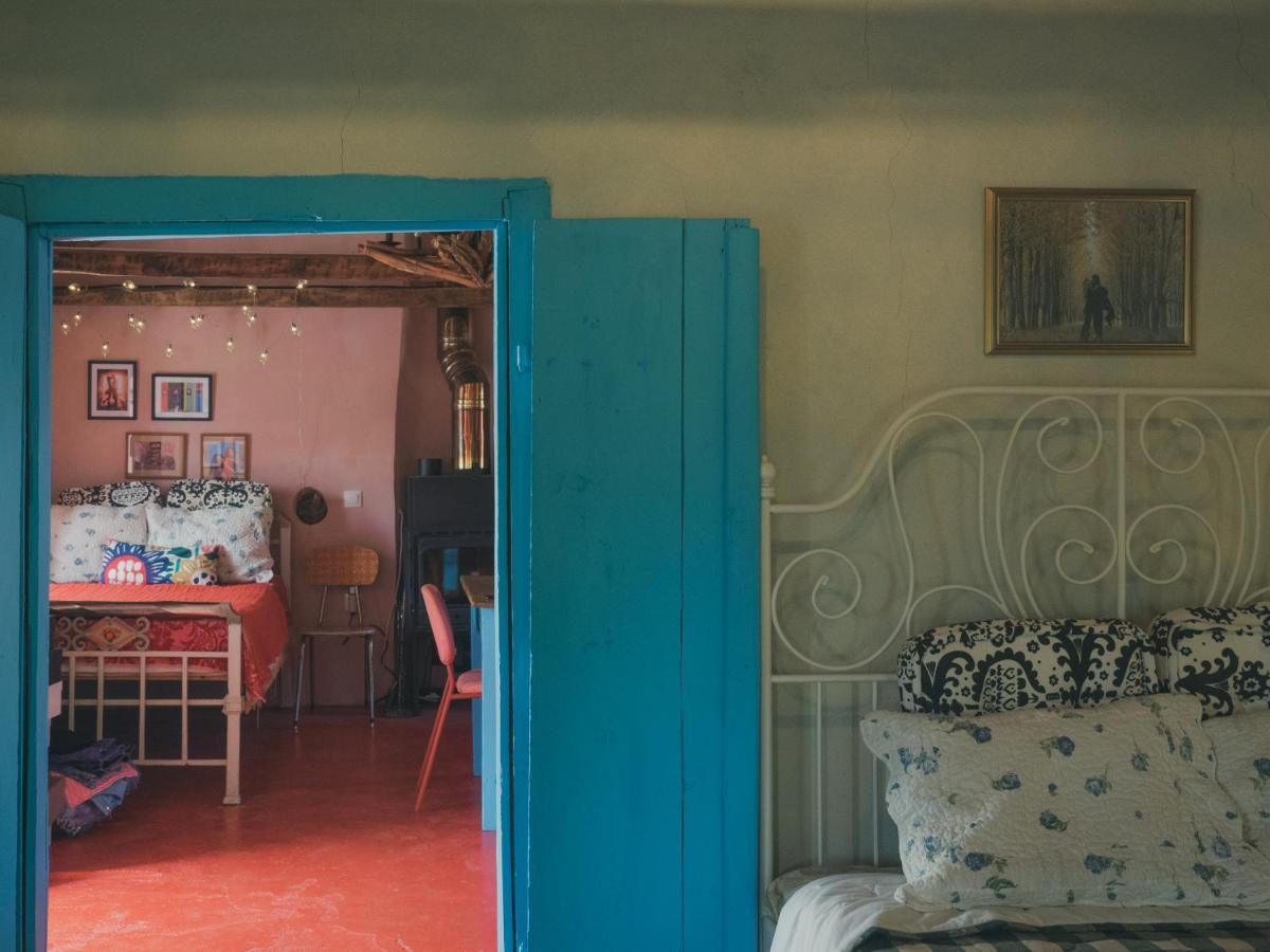 Vintage Stone-Built Country Cottage In Richea Kouloureika Bagian luar foto