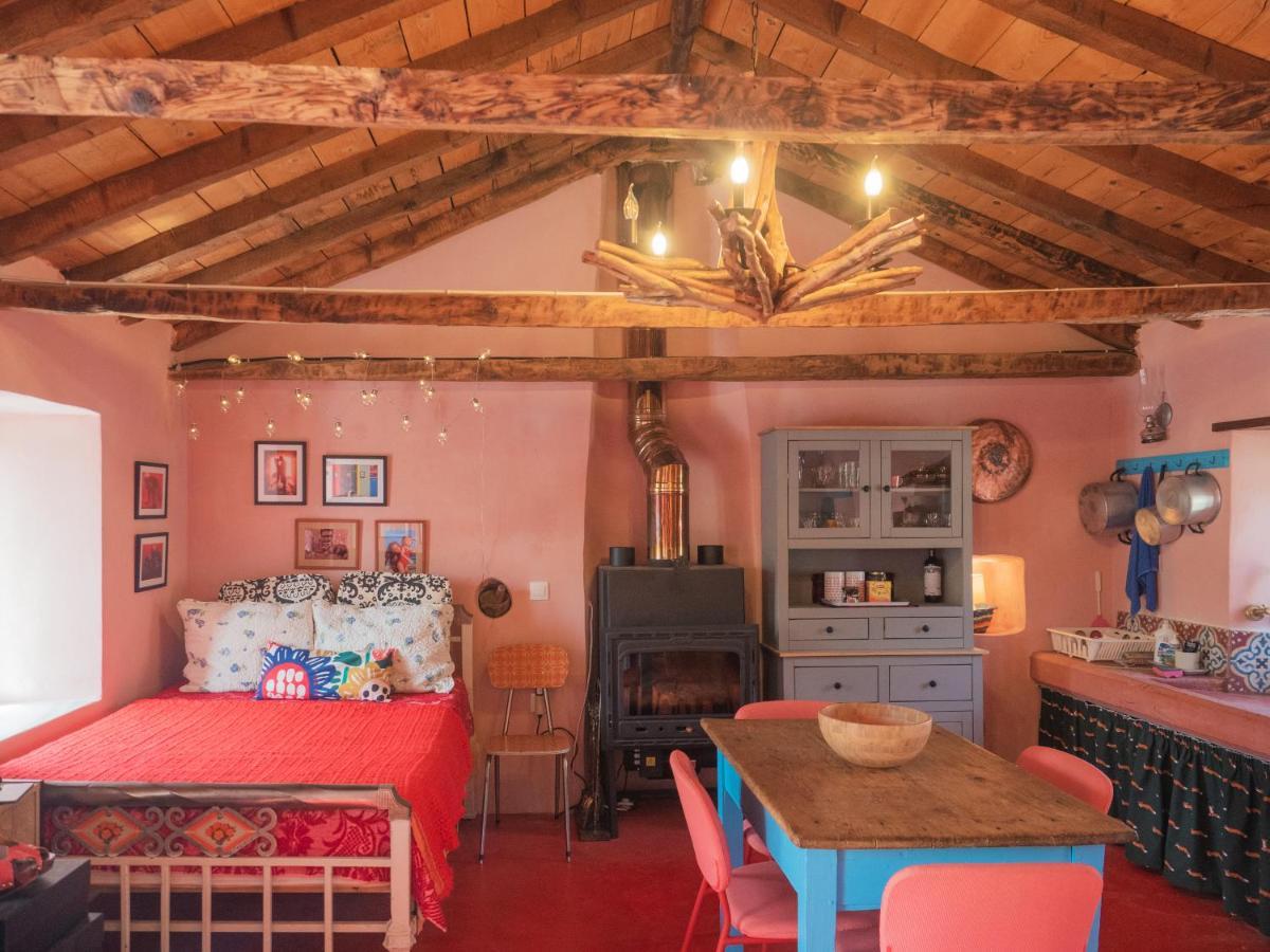 Vintage Stone-Built Country Cottage In Richea Kouloureika Bagian luar foto